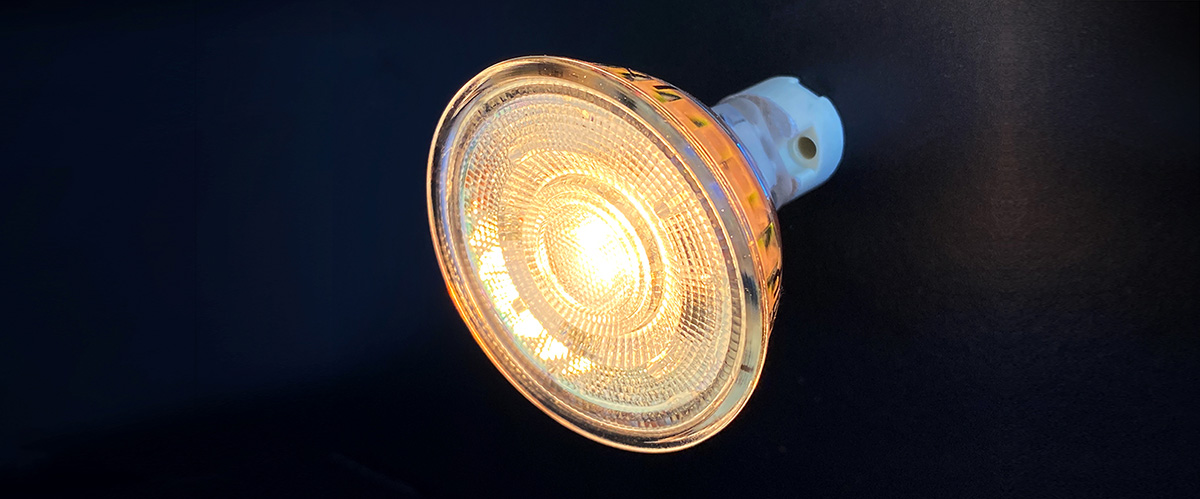 Spot en saillie avec ampoule led GU5.3